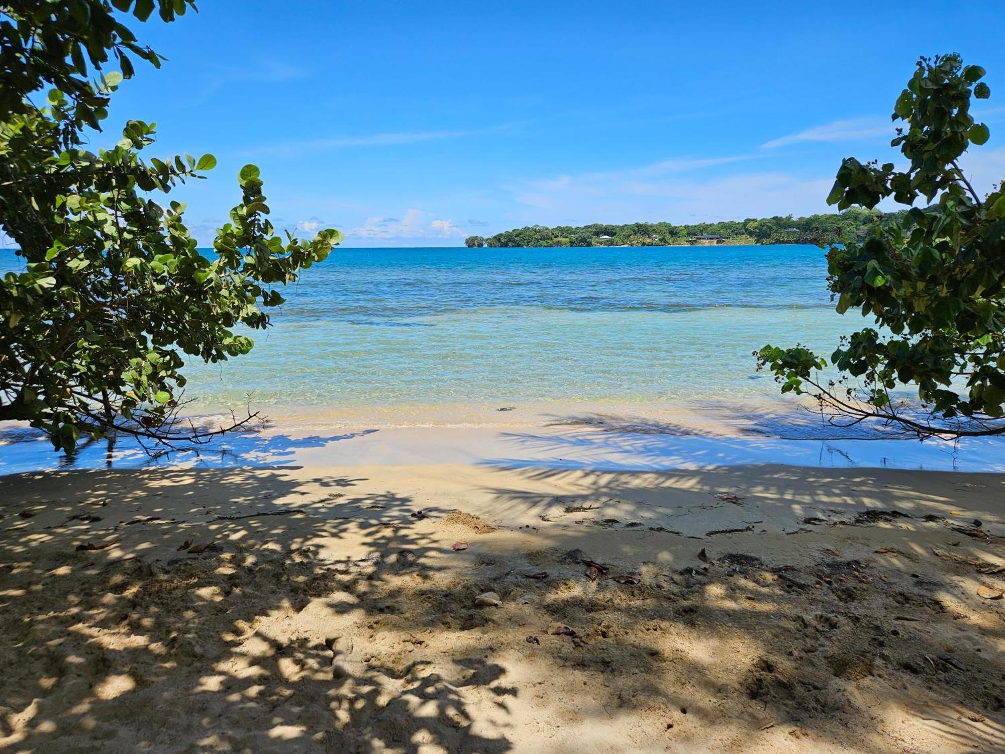 Drago Beach House - Private Beach Boca del Drago Bagian luar foto